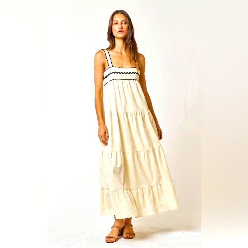 Elegant Cream Maxi Dress; August Sky; Size Small.  Perfect condition